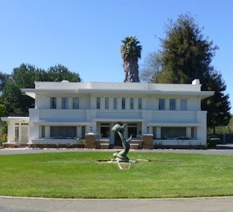 Award-Winning Blues Man JC Smith Closes Out Hayward's Free Mansion Concerts
