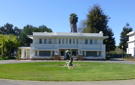 Award-Winning Blues Man JC Smith Closes Out Hayward's Free Mansion Concerts