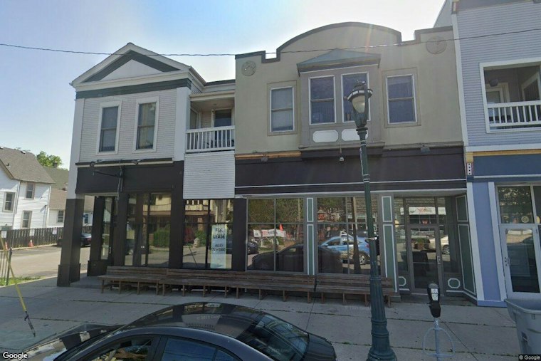 Award-Winning Legend Larry's Wing Bar Claws Into Brady Street This October