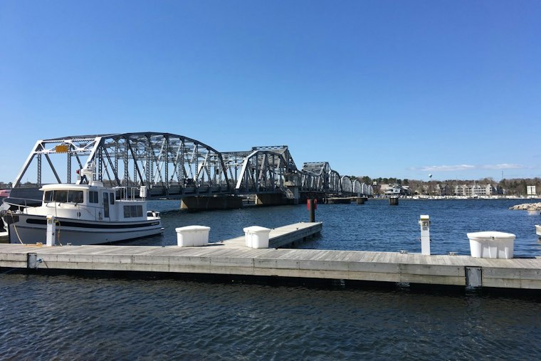Baileys Harbor Man Rams Squad Car Head-On, Claims He Had a Gun in Sturgeon Bay