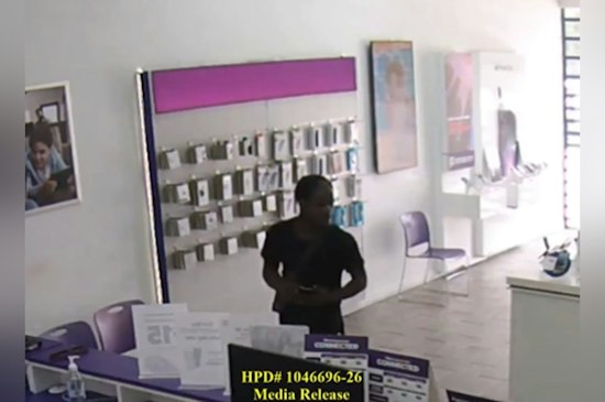 Bald Gunman Robs Phone Seller, Fires Shot on Southmore Boulevard