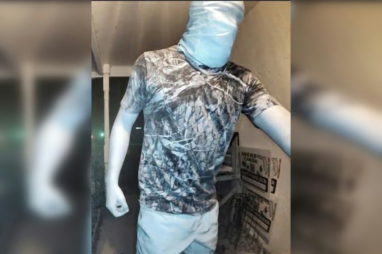 Bartow Police Hunt Man Who Kicked Front Door on Oakwood Loop S
