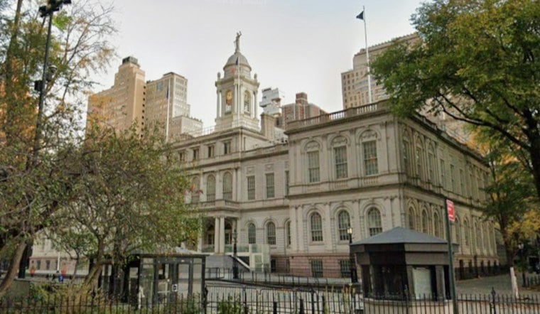 Battery Park ticket sellers face proposed licensing rules