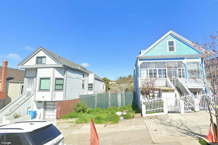 Bayview Lot Listed at $300K Set to Become Two-Story Modular Home