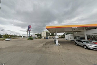 Beaumont Crash Sends Vehicle Flying Past Barricades Off I-10 Service Road
