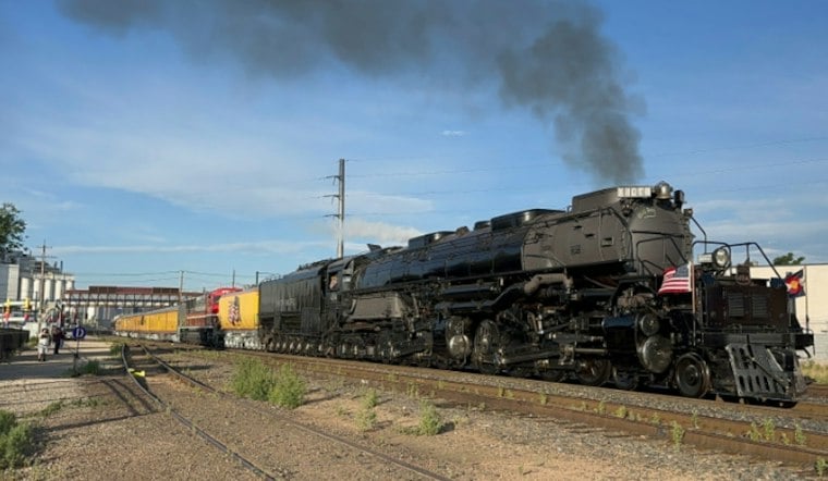 Big Boy No. 4014 Rolls Into Denver With Santa for First-Ever Holiday Tour
