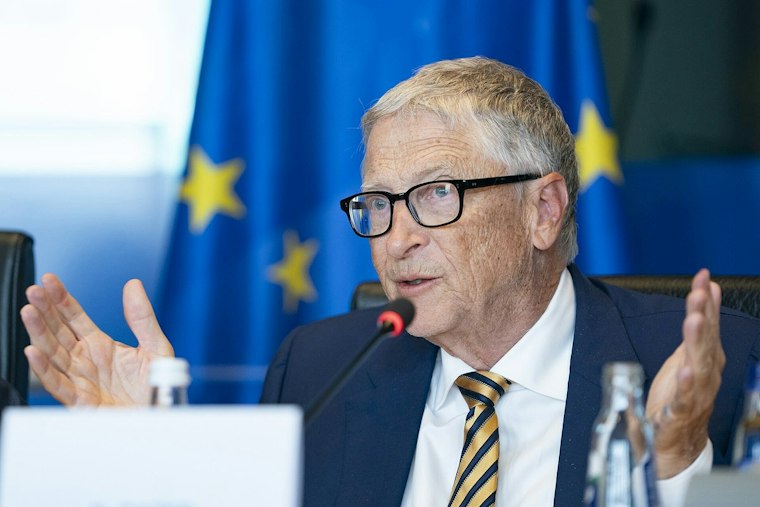 Bill Gates Warns Global AI Rules May Be Tougher Than Cold War Nuclear Talks