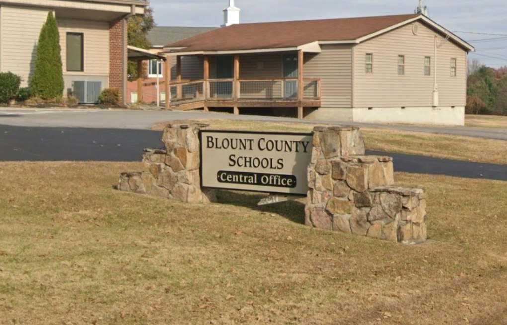 Blount County Bus Cancellations Leave Parents Scrambling for Rides to School