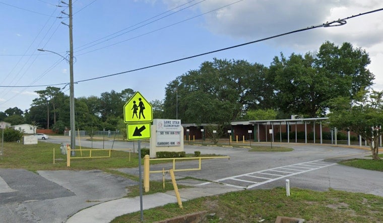 Blue Van Driver Tries to Lure Jacksonville Student, Child Escapes Unharmed