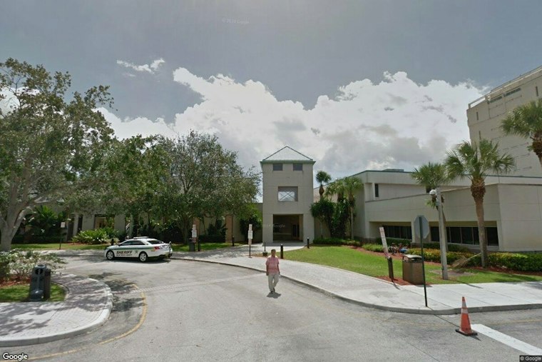 Boynton Beach Woman Arrested After Reported Mirror Threat During Boca Raton Dispute