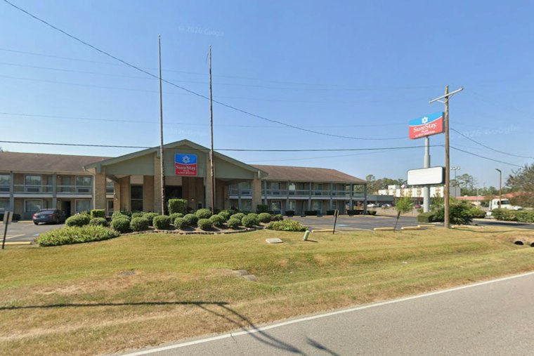 Bridge City Mom Indicted After 4-Year-Old Found Wandering Beaumont Motel Lot