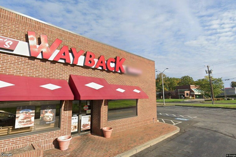Bridgeport Gets Connecticut's First Wayback Burgers-Molte Pizze Mashup