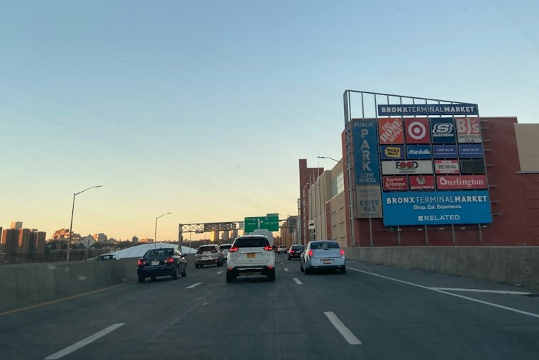 Bronx Man, 61, Stabbed in Arm Outside Bronx Terminal Market, Attacker Flees