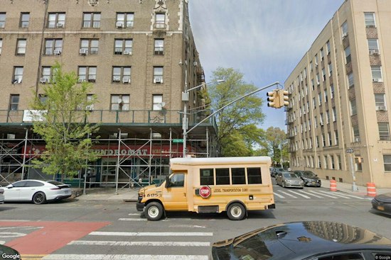 Bronx Man Slashed With Broken Bottle Inside Norwood Building, NYPD Hunts Attacker