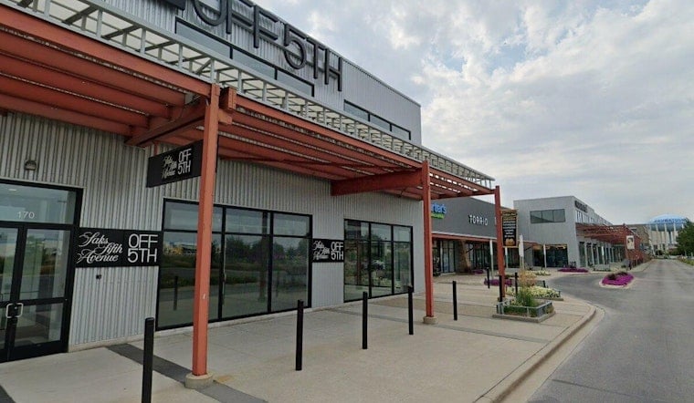 Brookfield Police Hunt Driver Who Fled Into Wauwatosa Shopping Center