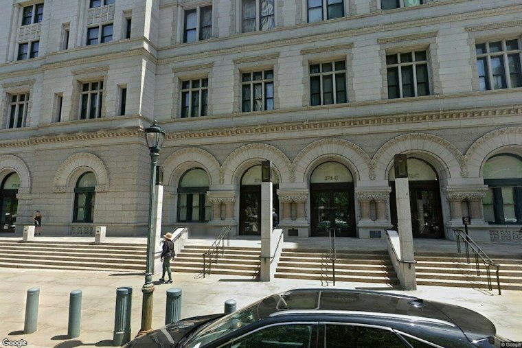 Brooklyn Jury Convicts Man of Bringing Gun to Capital One Heist