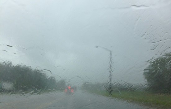 Broward Storms Turn Streets Into Lakes, Snarl Flights at Fort Lauderdale Airport