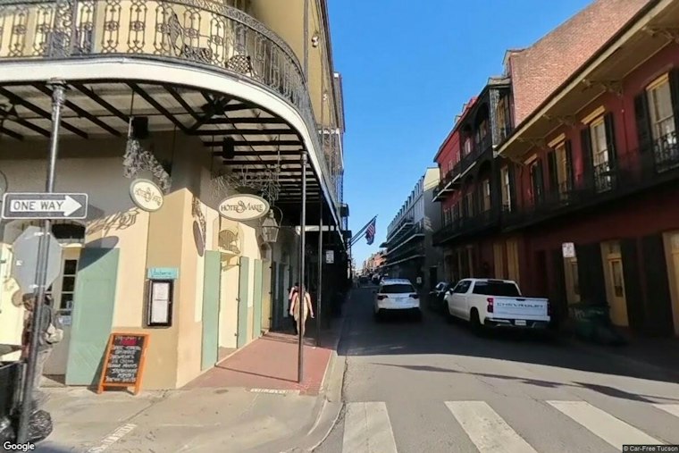 Building Partially Collapses in French Quarter, Blocking Traffic