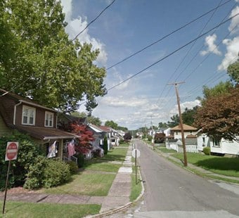 Butler County Fugitive Jumps Off Sharon Roof, Lands in Custody