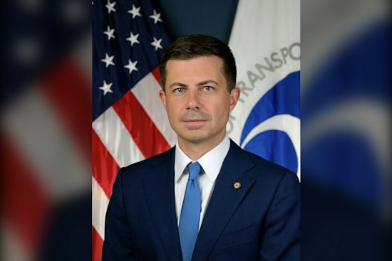 Buttigieg Rallies Ohio Union Crowd at Hamilton Picnic, Talks Bridge and 2028 Buzz