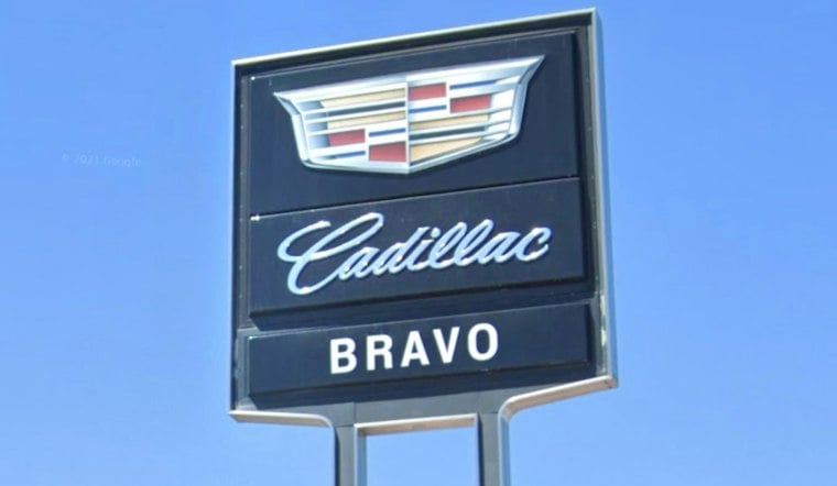 Cadillac's F1 Race Car Pulls El Paso Crowds to Bravo Cadillac Showcase