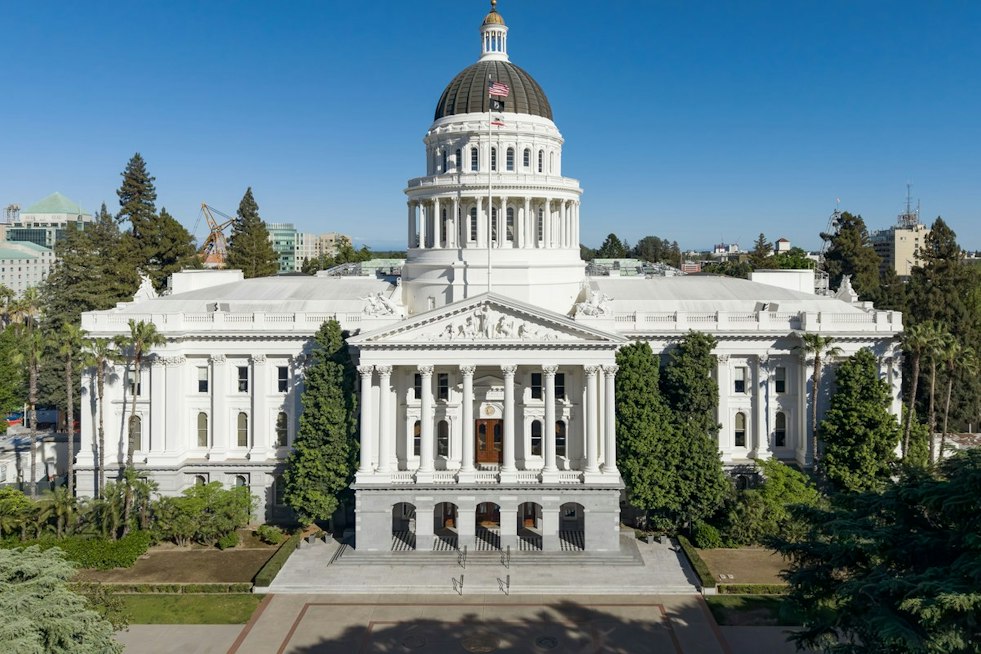 California and Spain Sign New Climate Pact After Newsom-Sánchez Meeting