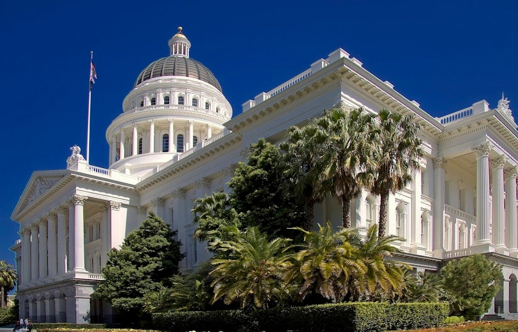 California Sends Data Center Power-Cost Bills to Newsom Amid $1.8B Ratepayer Fight