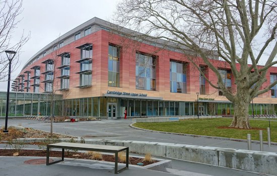 Cambridge Schools Ban Smart Glasses, Citing Spying and Bullying Fears