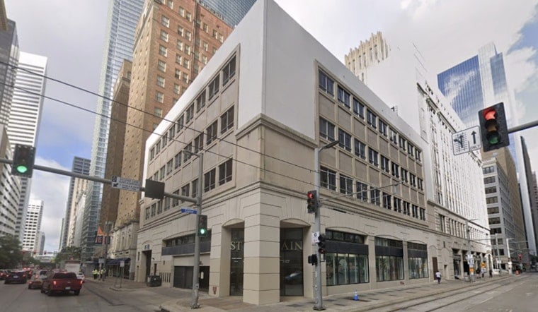 Car Slams Into Historic St. Germain Lofts in Downtown Houston, Knocks Down Pillar