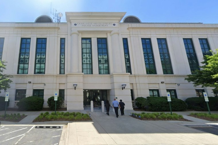 Charlotte Felon Gets 9 Years for Illegal Gun as FBI, CMPD Credited