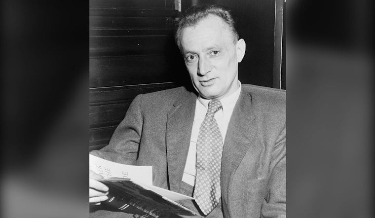 Chicago Bar Crawl Marks 75 Years of Algren's Gritty 'City on the Make'