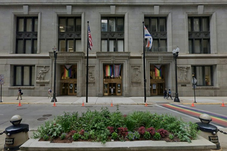 Chicago committee advances higher vote threshold for city borrowing