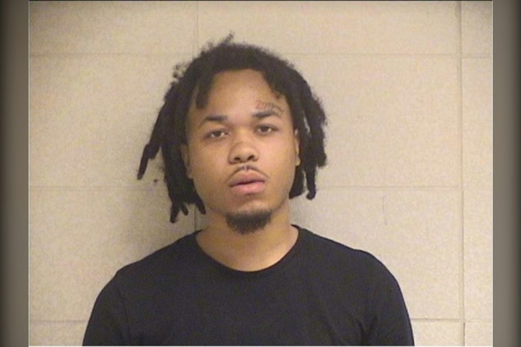 Chicago Jeweler Apologizes After Posting Video of Bloodhound Q50’s Bloodied Jewelry
