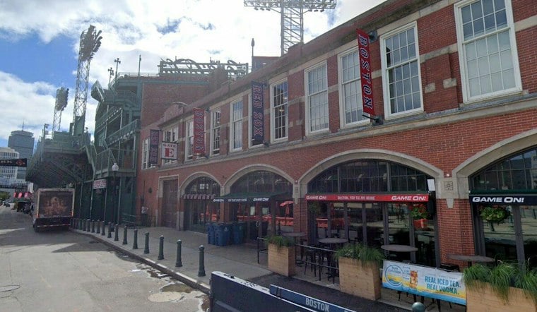 Chicago's Pat Bertoletti Devours 46 Sliders to Win Fenway Roast Beef Title