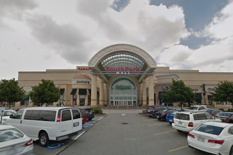 Chicago Trampoline Park Soar N Bounce Set to Fill Old Dick's Space at SouthPark Mall