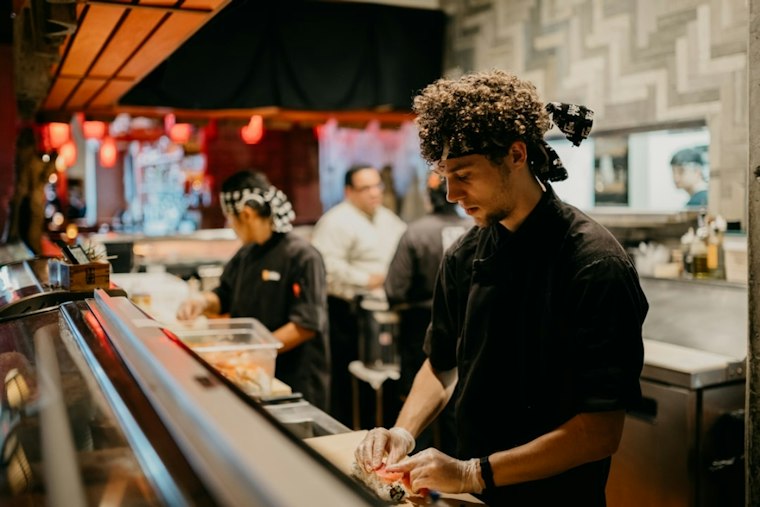 Chinatown's All-You-Can-Eat Sushi Hit Seven Is Rolling Into Midtown With Late-Night DJs