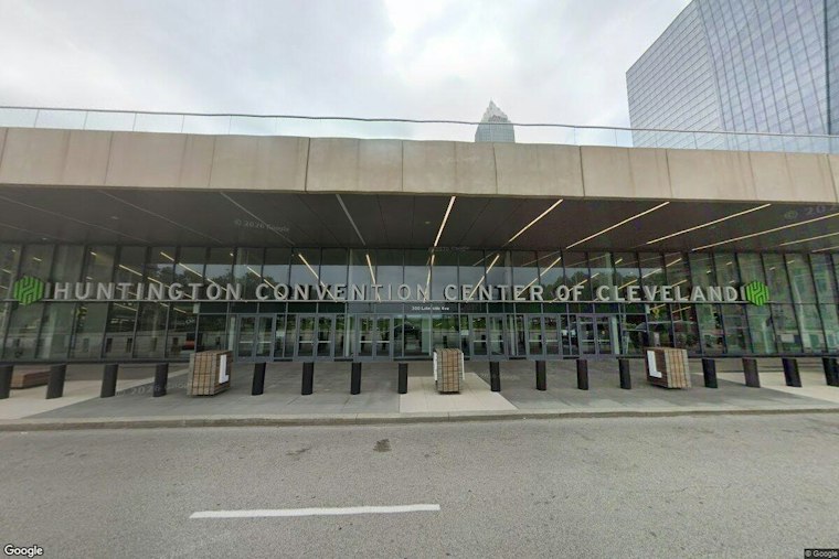 Cleveland Christmas Connection Returns for 39th Annual Show With Hallmark Star