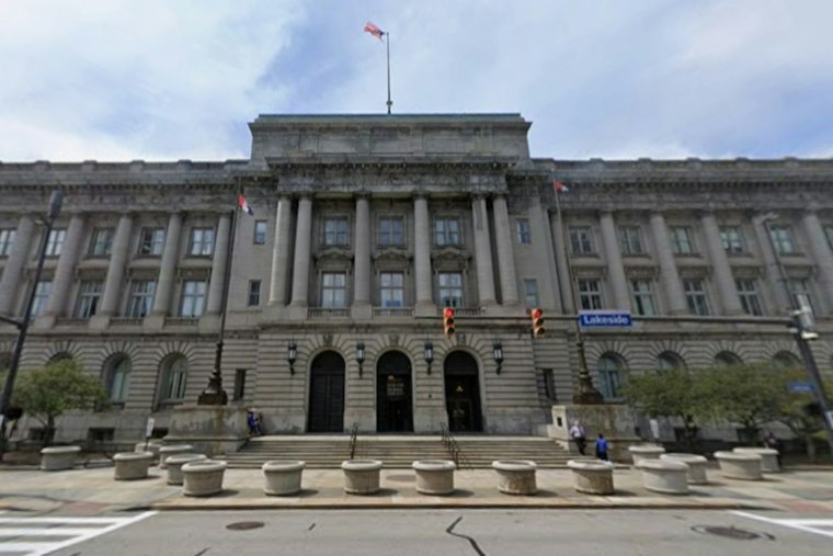 Cleveland Renames Slice of Lake Erie Gulf of Cleveland, Trolls Trump