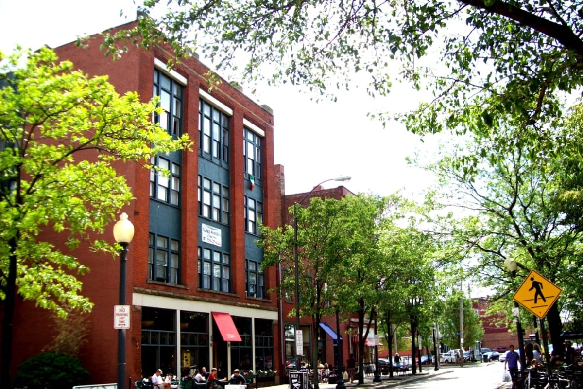 hoodline.com - Jocelyn Weaver - Cleveland Run Clubs Draw Crowds Seeking Fitness and Friends