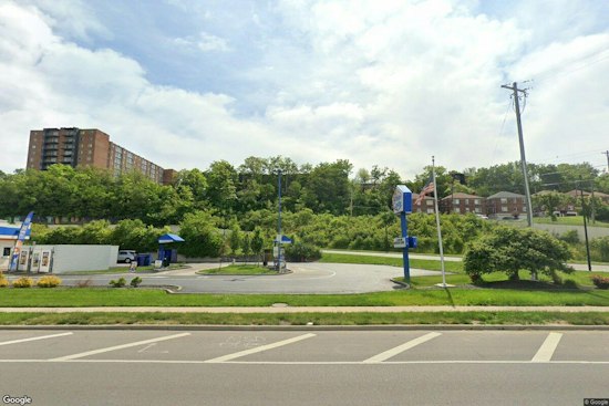 Clifton White Castle Parking Lot Attack Leaves Cincinnati Officer Okay, Suspect Still Loose