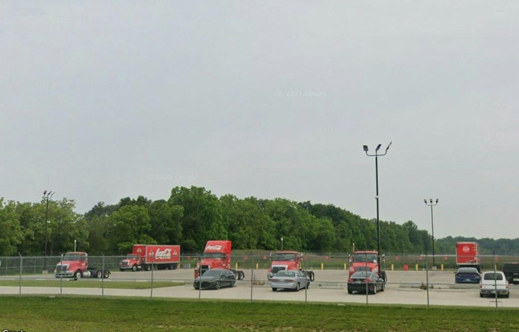 Coca-Cola Strike Spreads to Akron, Toledo, Twinsburg as 300 Teamsters Walk Out