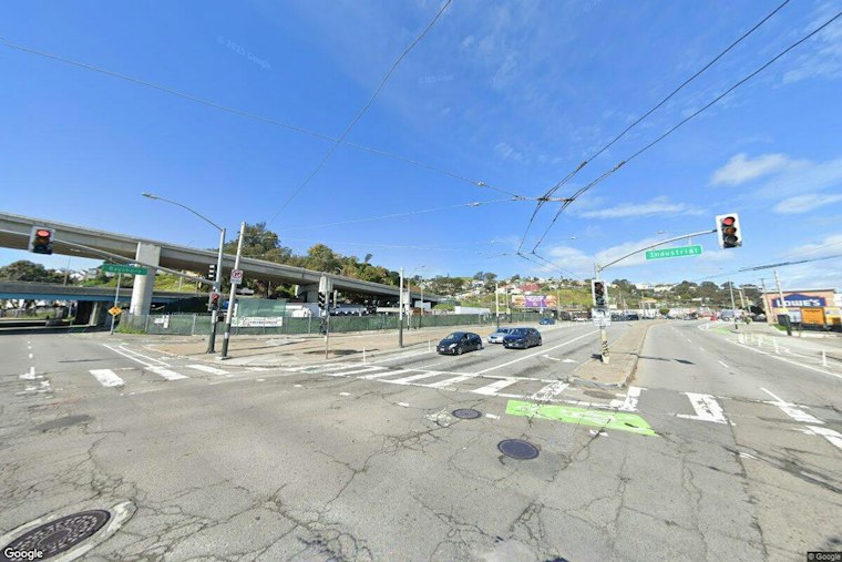 Crash at Bayshore and Industrial Injures 7