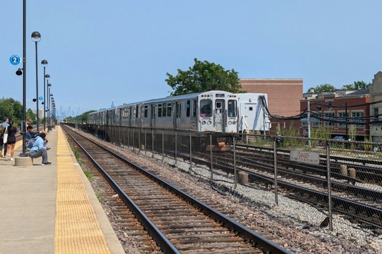CTA Green Line Train Derails At Harlem/Lake, Three Hurt Amid Track Fire
