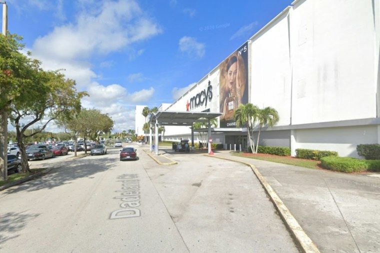 Dadeland Mall's Claire's Gets a Piercing Glow-Up With Selfie Mirrors and Medical Devices