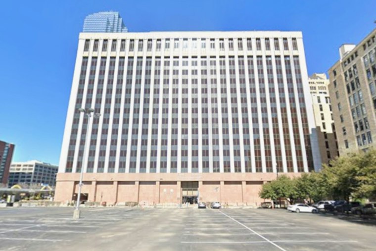 Dallas County Jail Sued Over Book Ban, Group Says Tablets Can't Replace Legal Texts