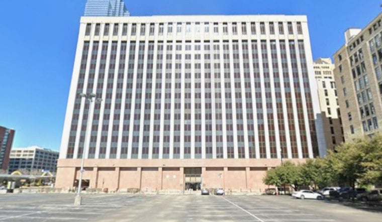 Dallas County Jail Sued Over Book Ban, Group Says Tablets Can't Replace Legal Texts