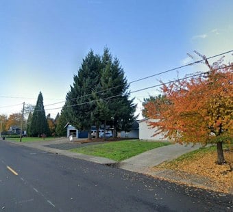Dallas, Oregon Man Dies in House Fire as Two Others Escape; Two Dogs Rescued