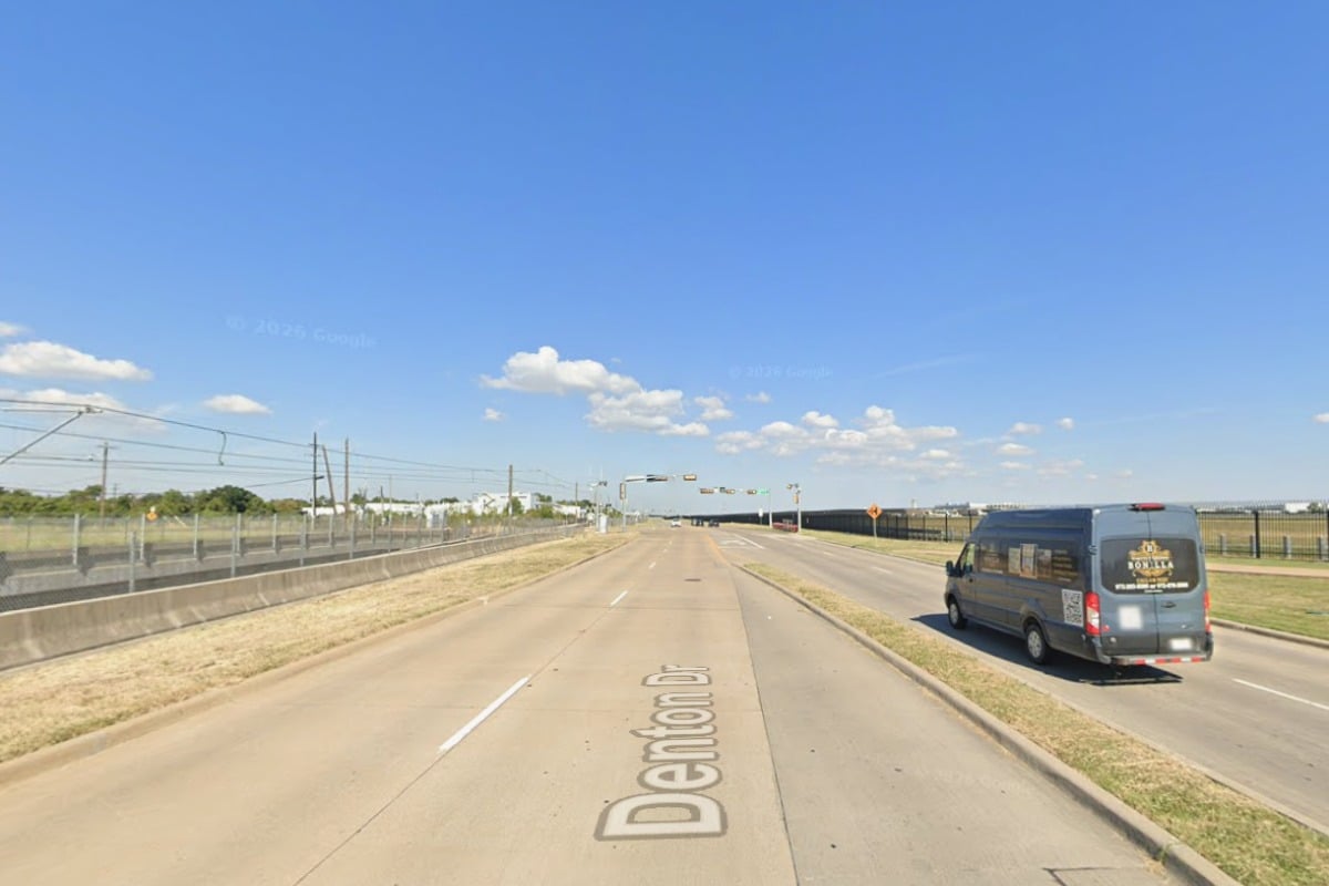 Dallas Police Cruiser Strikes Pedestrian Near Love Field, Officer Investigated
