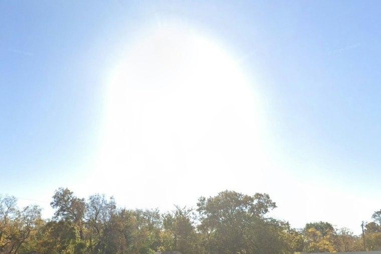 Dallas Sizzles Sunday Before Storms Crash Into North Texas Tonight