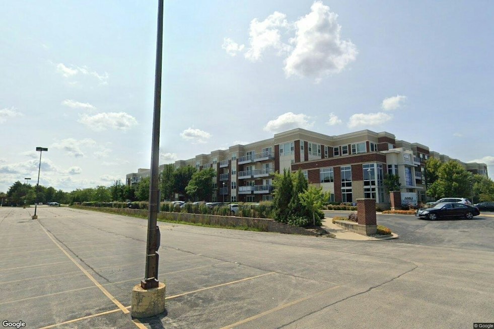 Deerfield Apartment Complex Sells for $94.3M as Chicago's TLC Bets on Suburbs